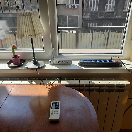 بلغراد Private Cozy Room 2 With Shared Kitchen In Appartment المظهر الخارجي الصورة